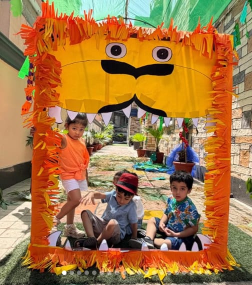 Jungle World activity